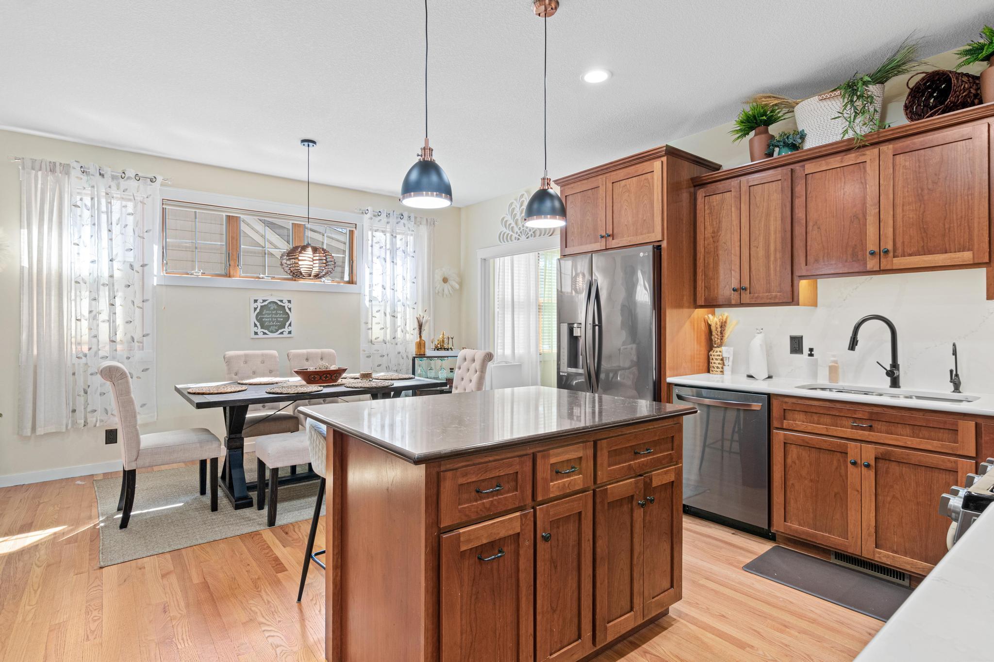 2710 Red Splendor Circle-16.jpg