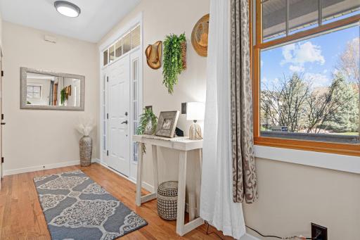 2710 Red Splendor Circle E, Saint Paul, MN 55119