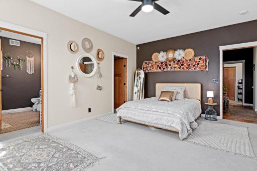 2710 Red Splendor Circle E, Saint Paul, MN 55119