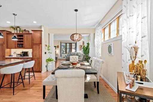 2710 Red Splendor Circle E, Saint Paul, MN 55119