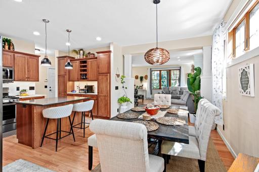2710 Red Splendor Circle E, Saint Paul, MN 55119