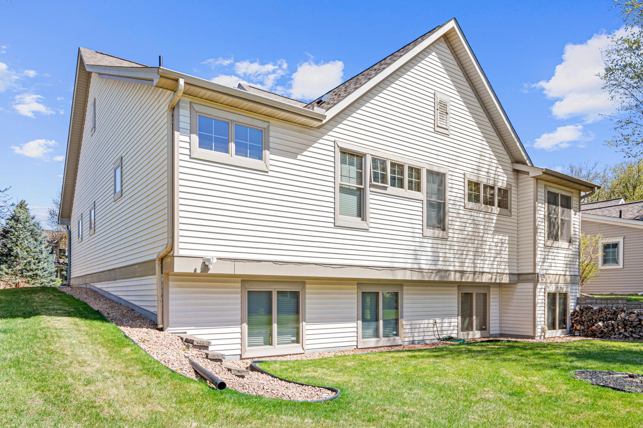 2710 Red Splendor Circle-46.jpg