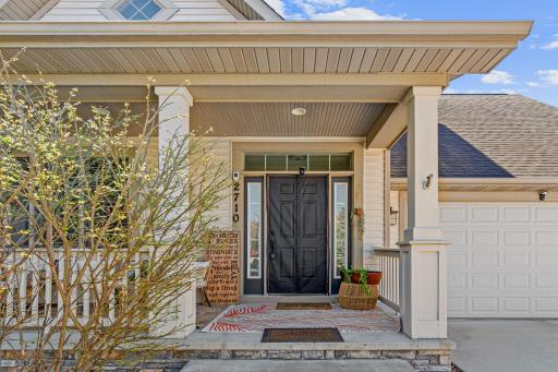 2710 Red Splendor Circle E, Saint Paul, MN 55119