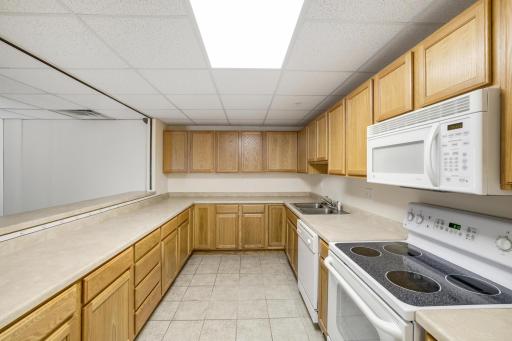 114200 Hundertmark Road, 411, Chaska, MN 55318