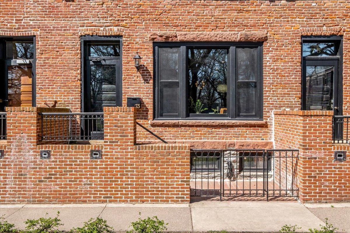 This is 73 Mackubin St.