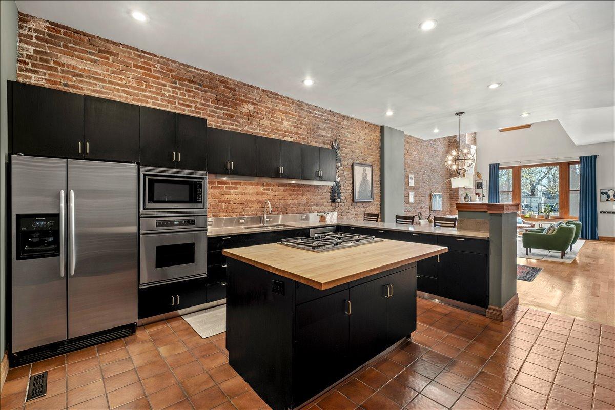 Spacious Kitchen