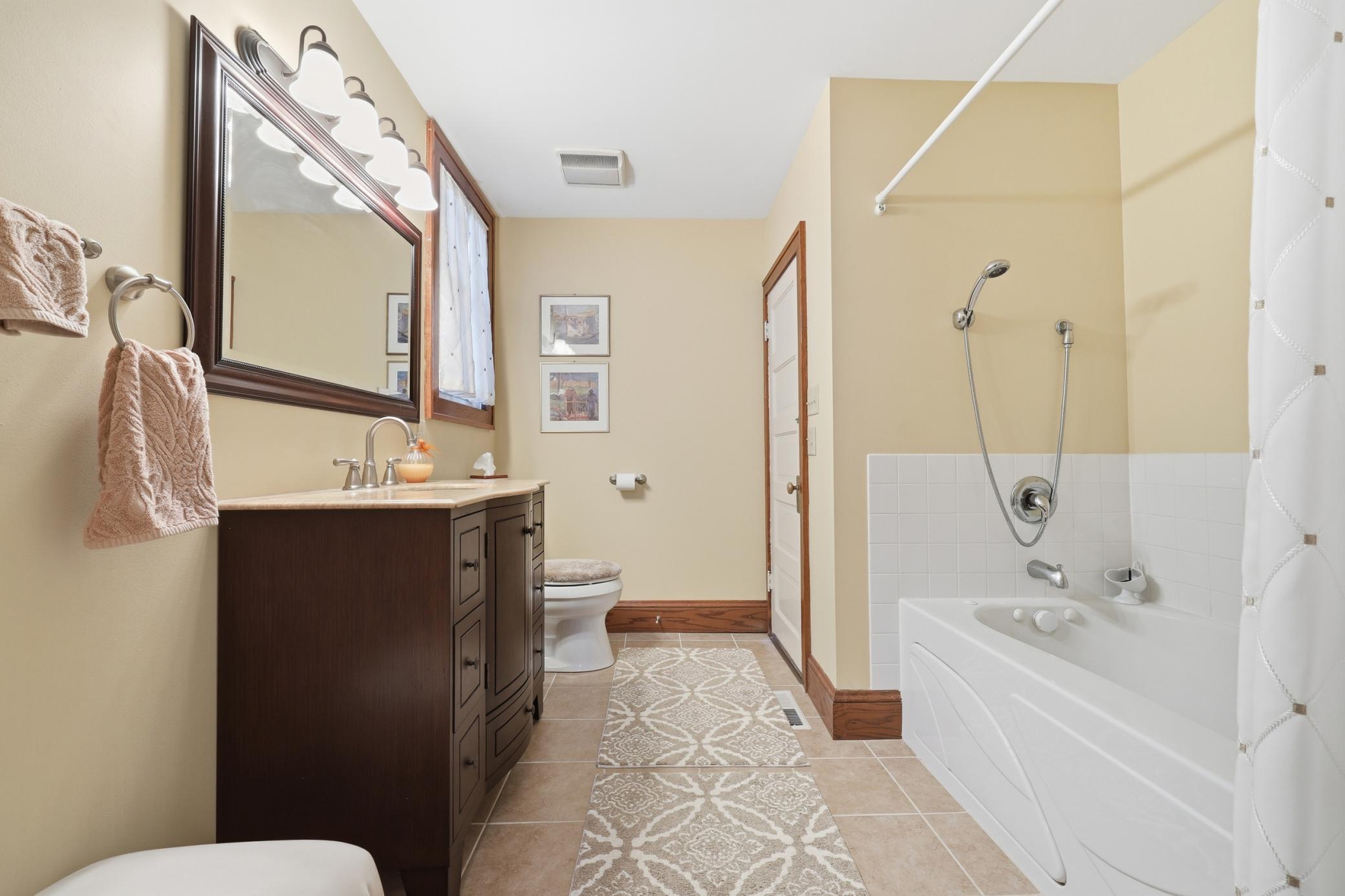 Main floor walk-through full bathroom.