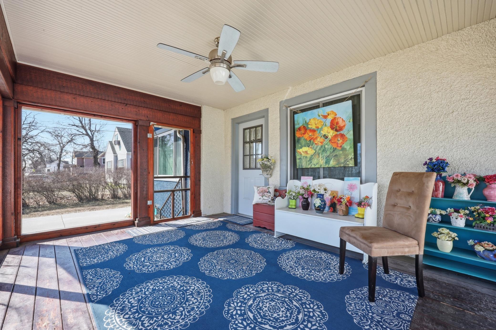 Front screened-in porch