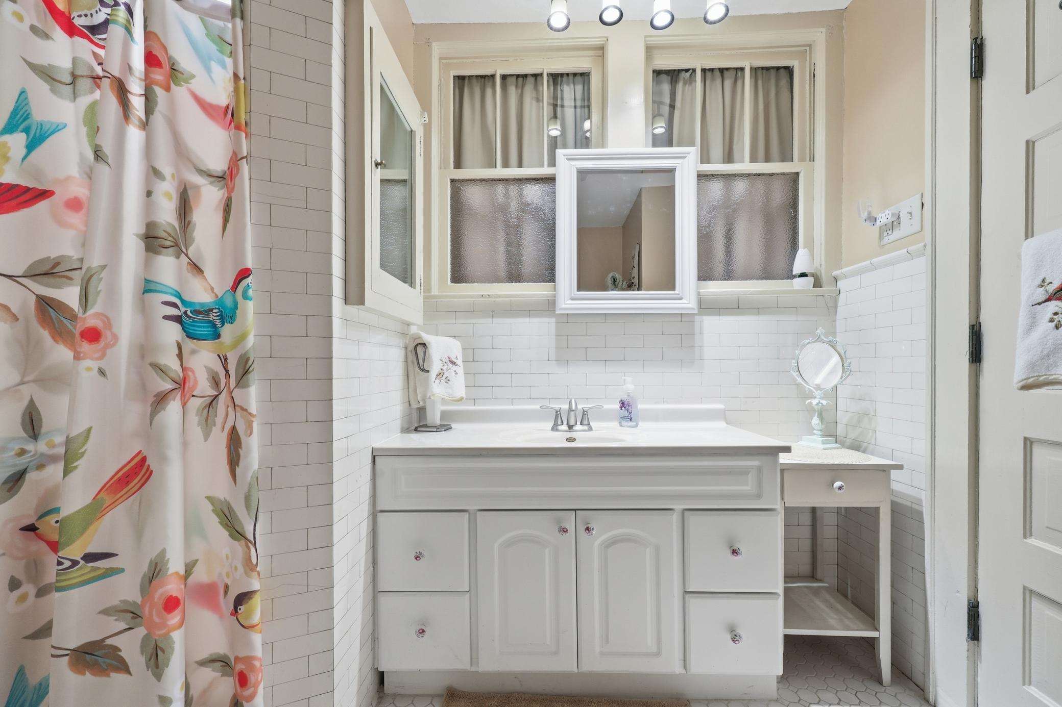 Upper level 3/4 bathroom.