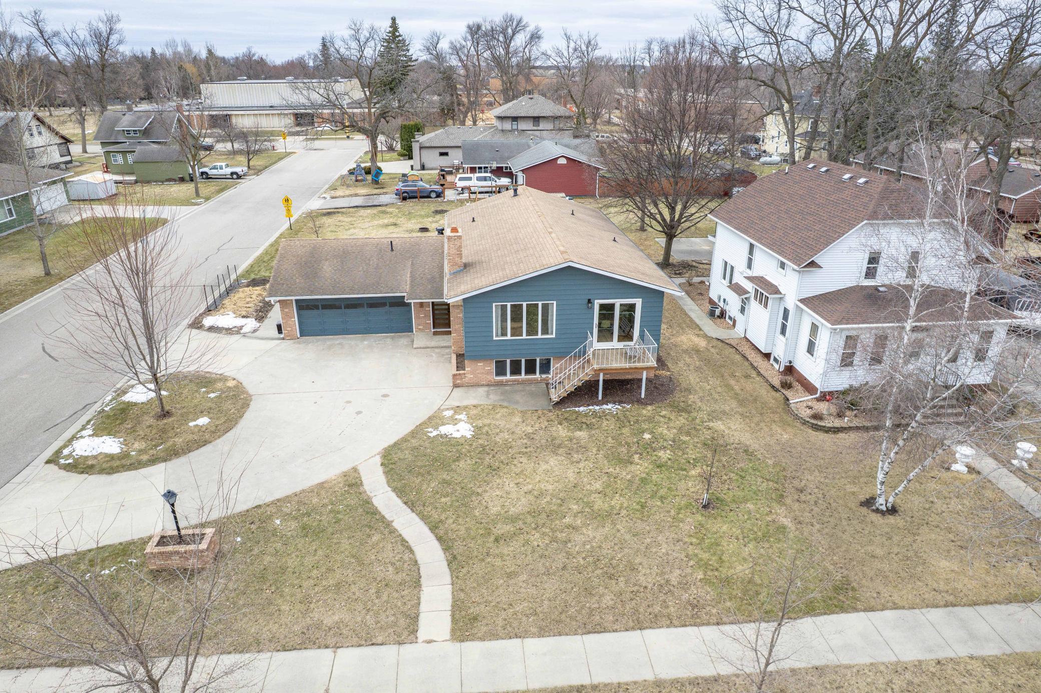 417 E Division St Elbow Lake - aerial