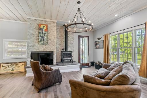 305 1st Street NE, Morristown, MN 55052