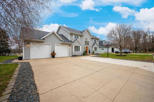 3819 Cedar Creek Court, Fairmont, MN 56031
