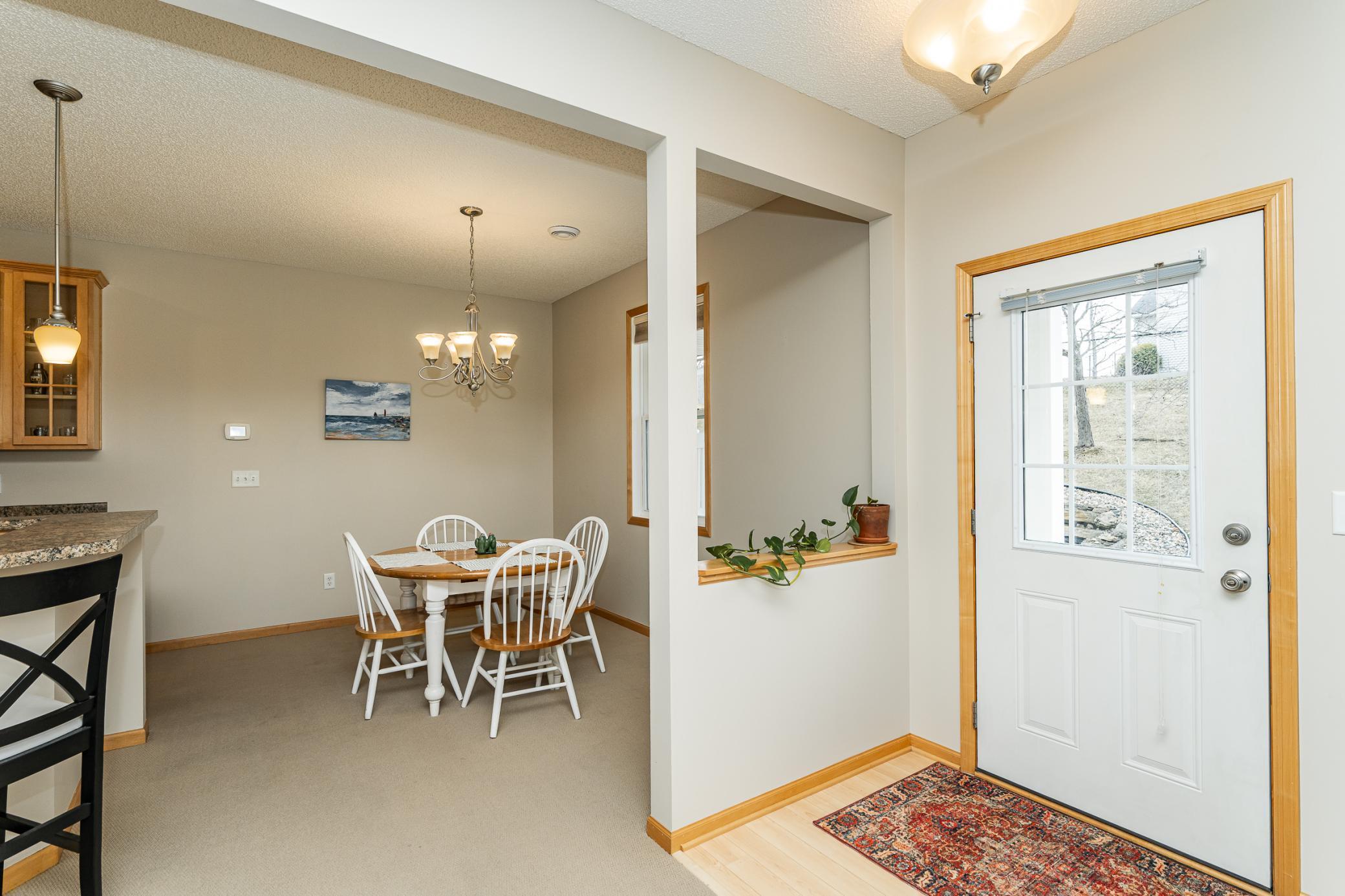 Entryway/Dining Area