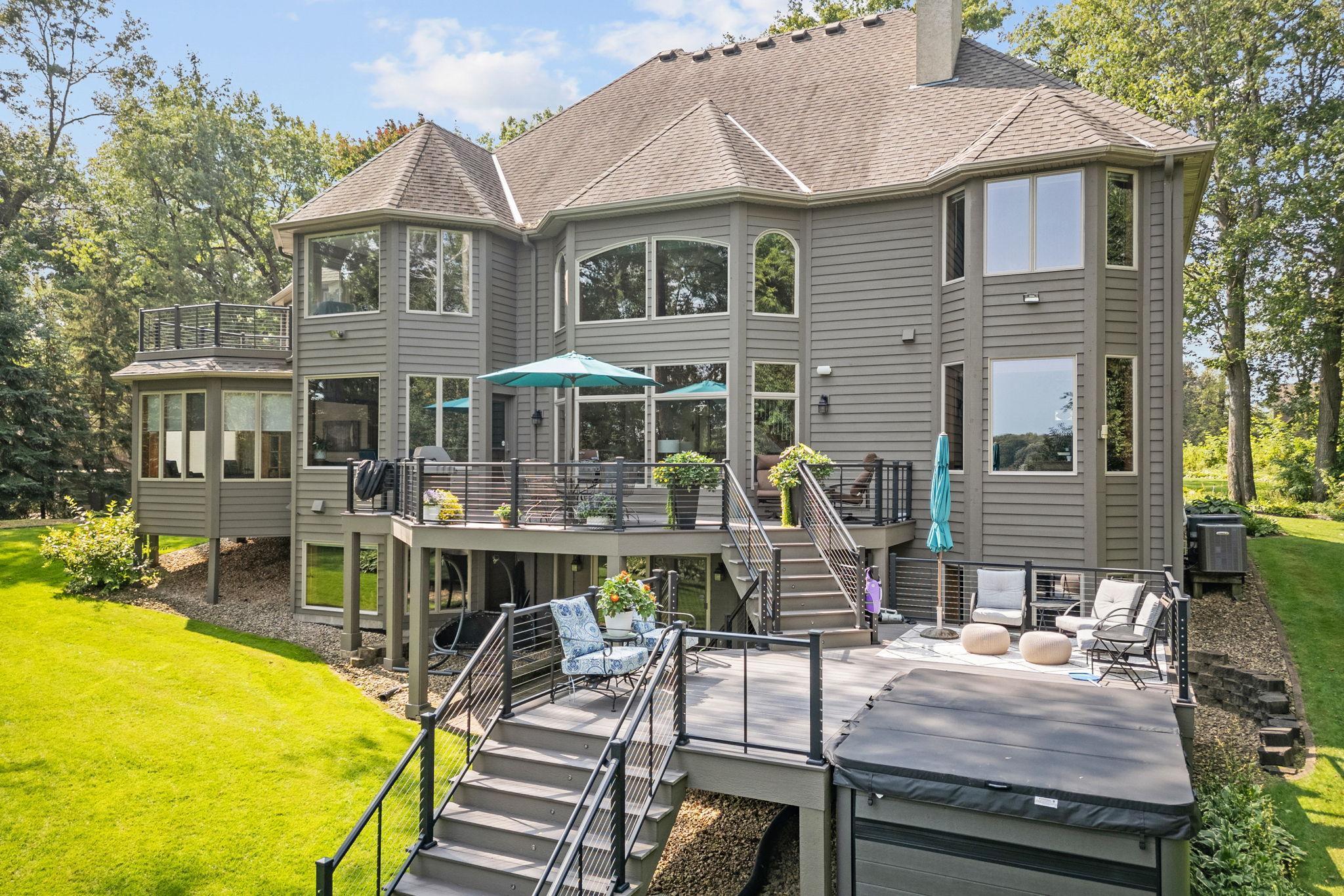 8-web-or-mls-25665 W Comfort Dr-4.jpg