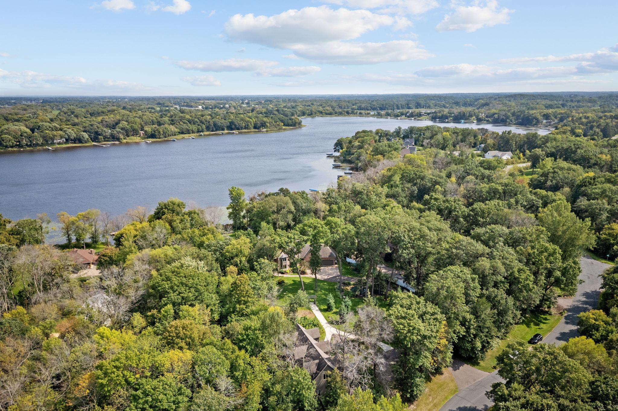 12-web-or-mls-25665 W Comfort Dr-12.jpg