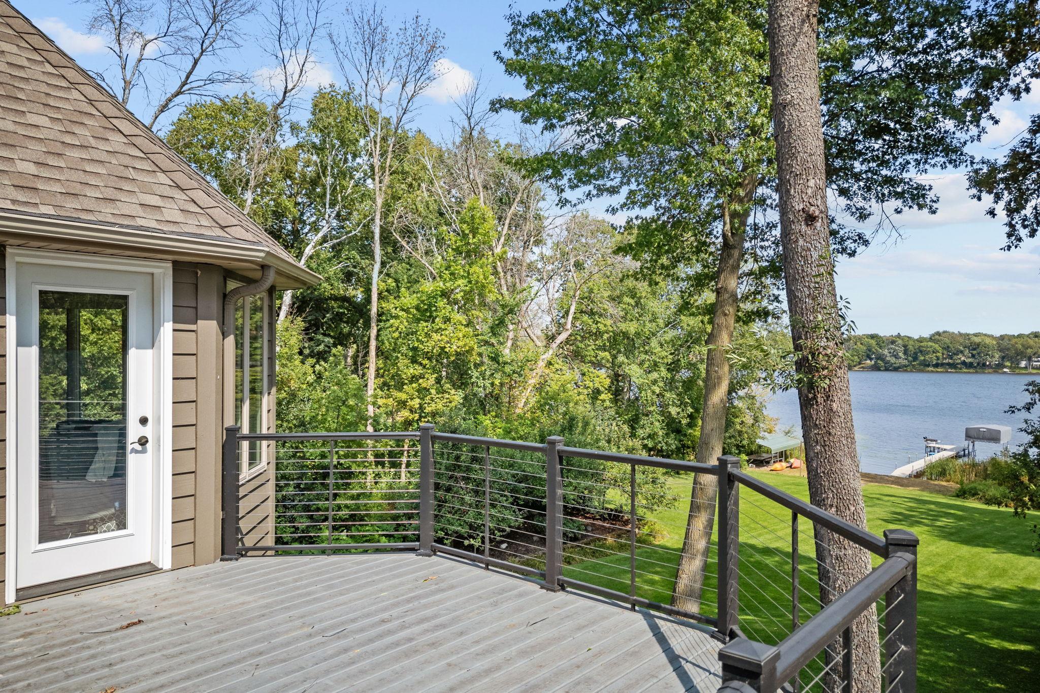 9-web-or-mls-25665 W Comfort Dr-5.jpg