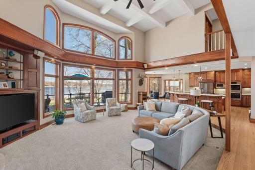 18-web-or-mls-25665 W Comfort Dr Interior-6.jpg