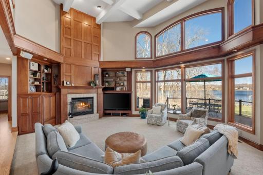 21-web-or-mls-25665 W Comfort Dr Interior-9.jpg