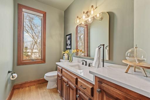 51-web-or-mls-25665 W Comfort Dr Interior-39.jpg