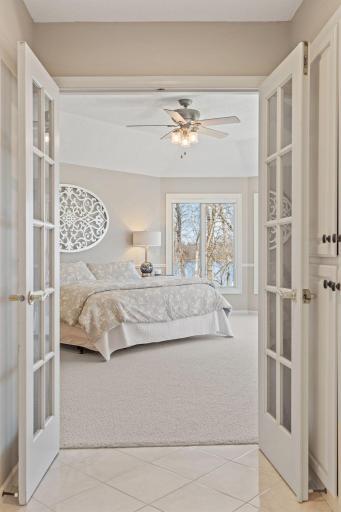 76-web-or-mls-25665 W Comfort Dr Interior-64.jpg