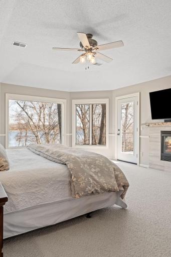 70-web-or-mls-25665 W Comfort Dr Interior-58.jpg