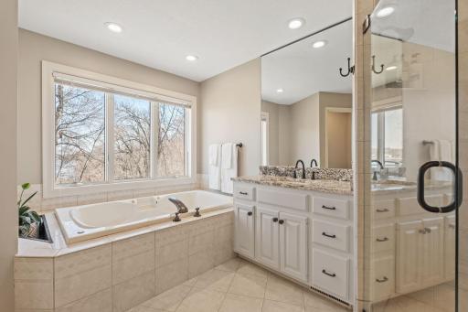 73-web-or-mls-25665 W Comfort Dr Interior-61.jpg