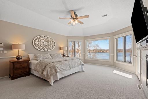 68-web-or-mls-25665 W Comfort Dr Interior-56.jpg