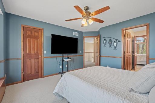 87-web-or-mls-25665 W Comfort Dr Interior-75.jpg