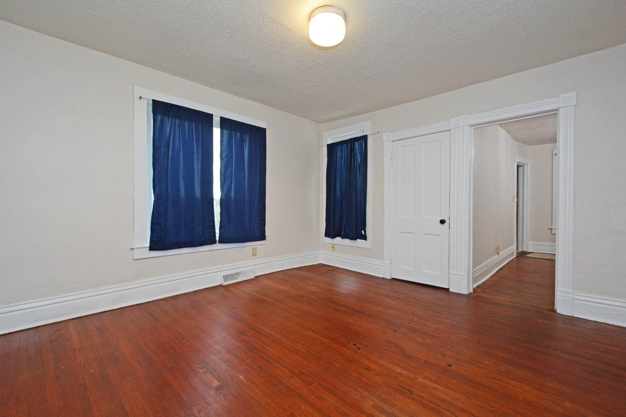 397 Burgess St 06.jpg