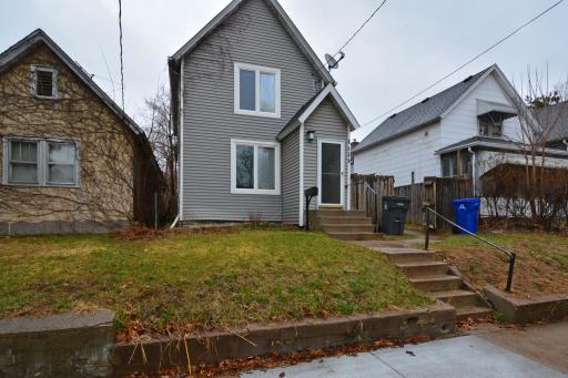 397 Burgess St 20.jpg