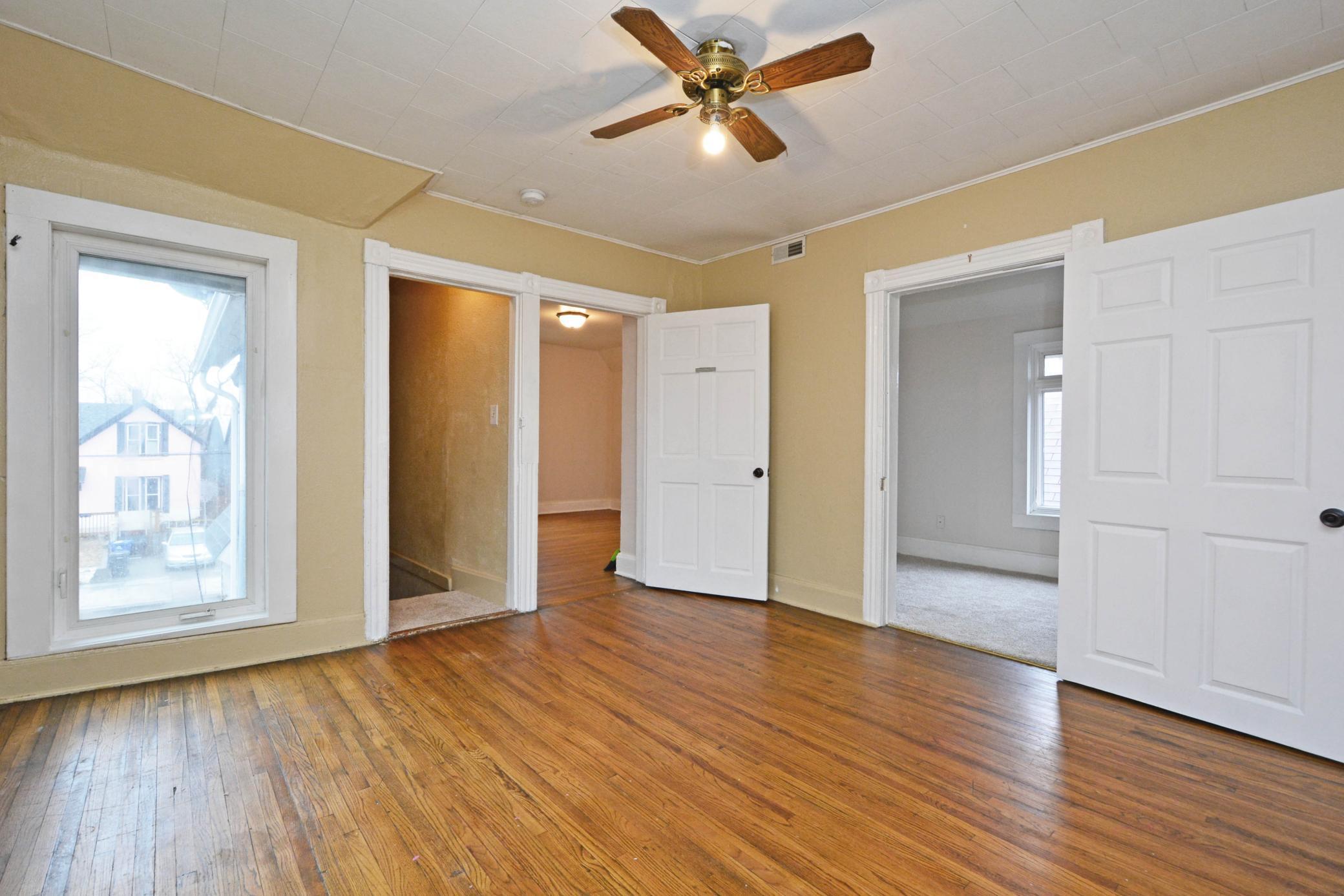 397 Burgess St 15.jpg