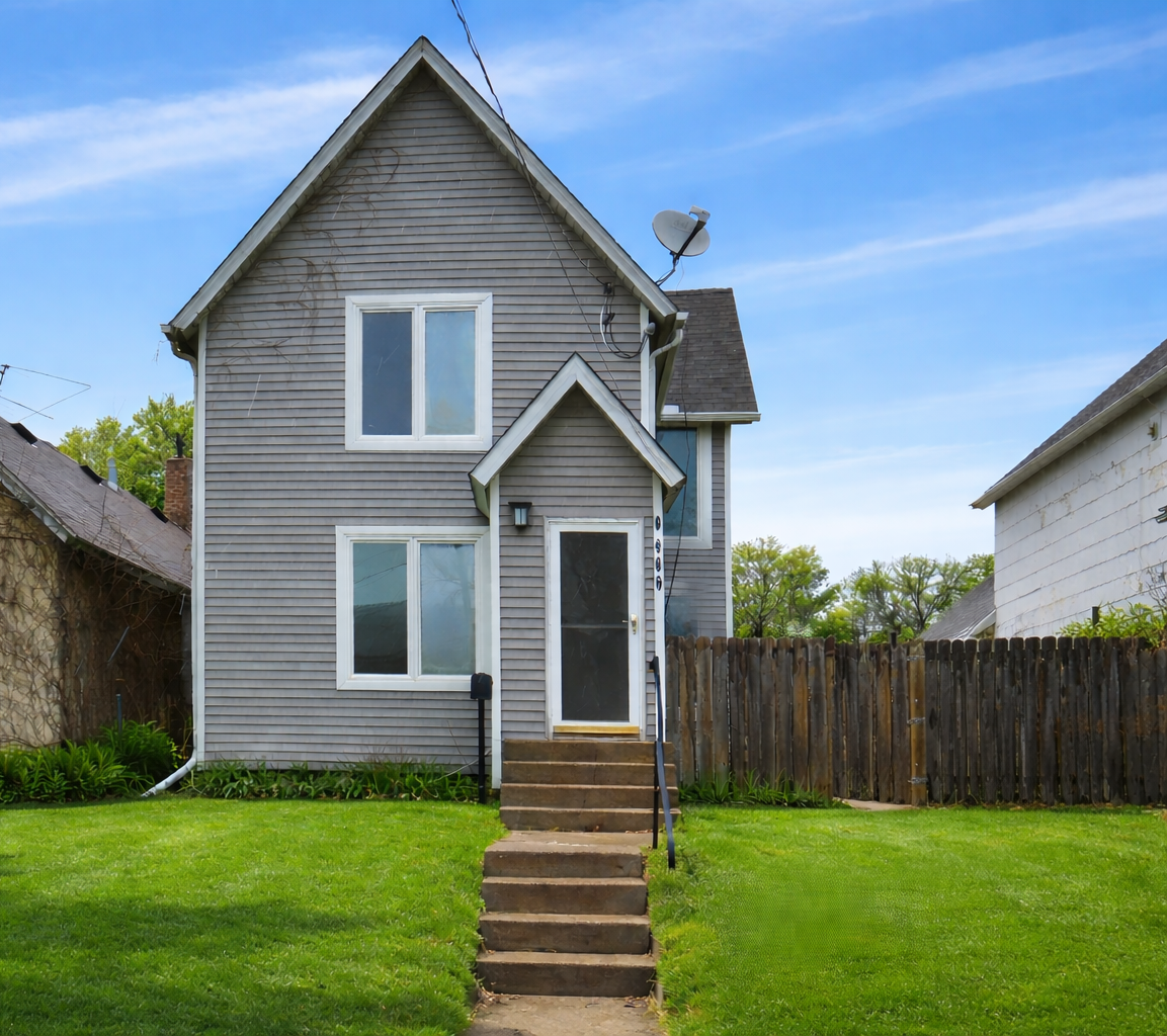 397 Burgess - green grass.png