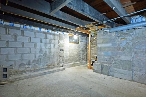 397 Burgess St 32.jpg