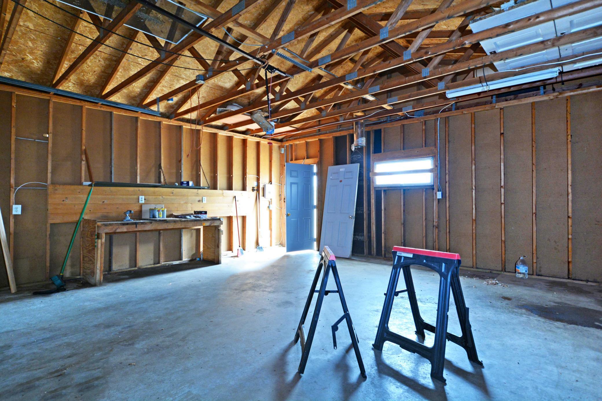 397 Burgess St 34.jpg