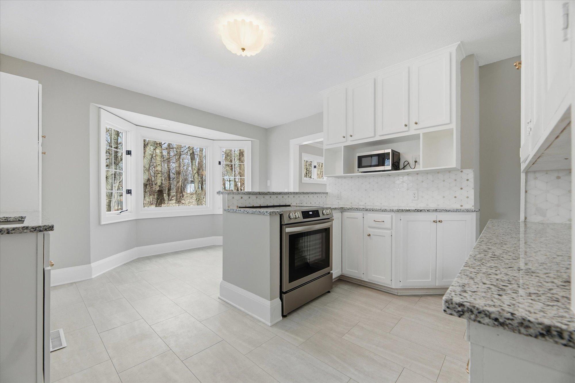 14-6625 Sioux Trail Rockford MN_10.jpg