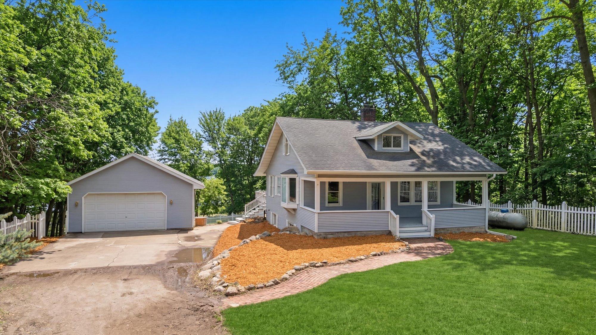 02-6625 Sioux Trail Rockford MN_01_s.jpg