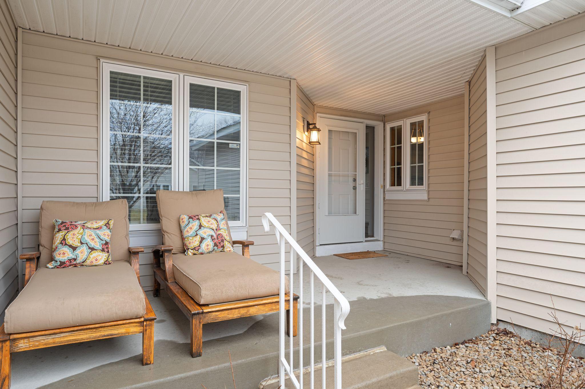 Welcoming front porch!