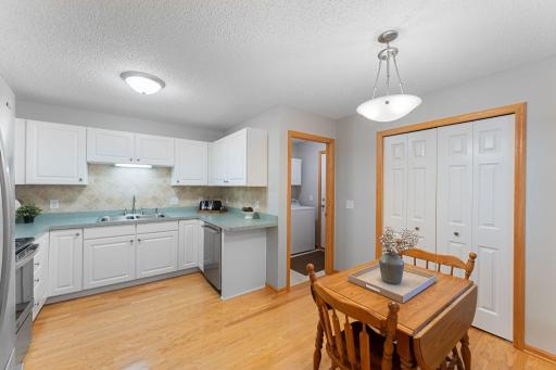 5402 Deerfield Circle SE, Prior Lake, MN 55372