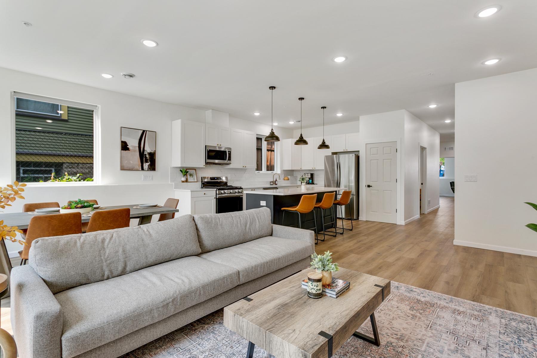 3310 Lyndale Ave S Unit 1 Minneapolis MN_0015.jpg