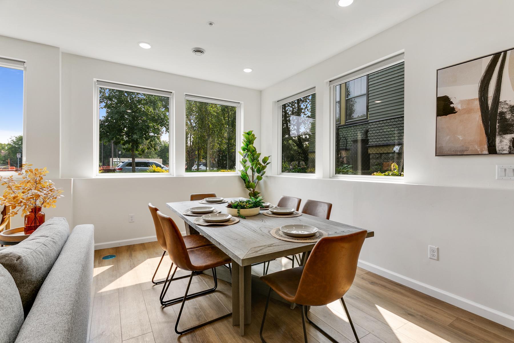 3310 Lyndale Ave S Unit 1 Minneapolis MN_0018.jpg