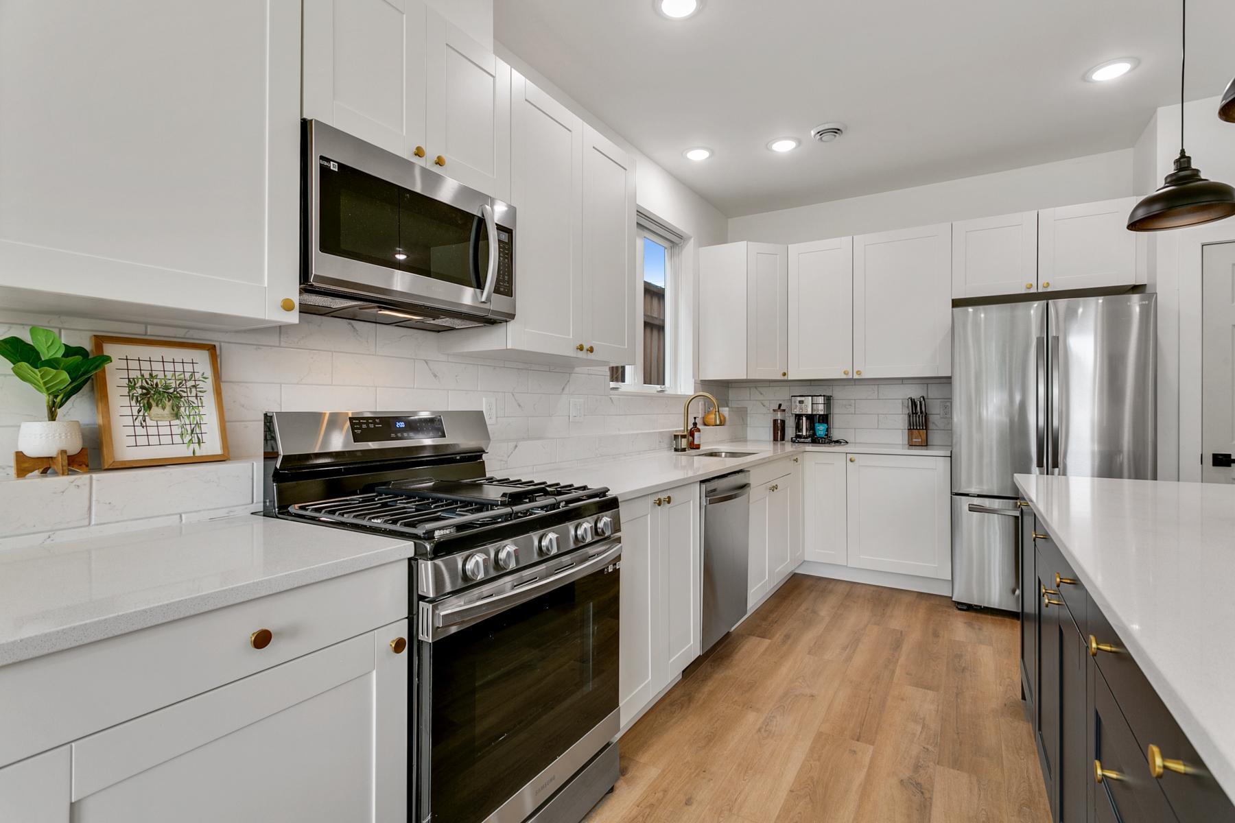 3310 Lyndale Ave S Unit 1 Minneapolis MN_0025.jpg