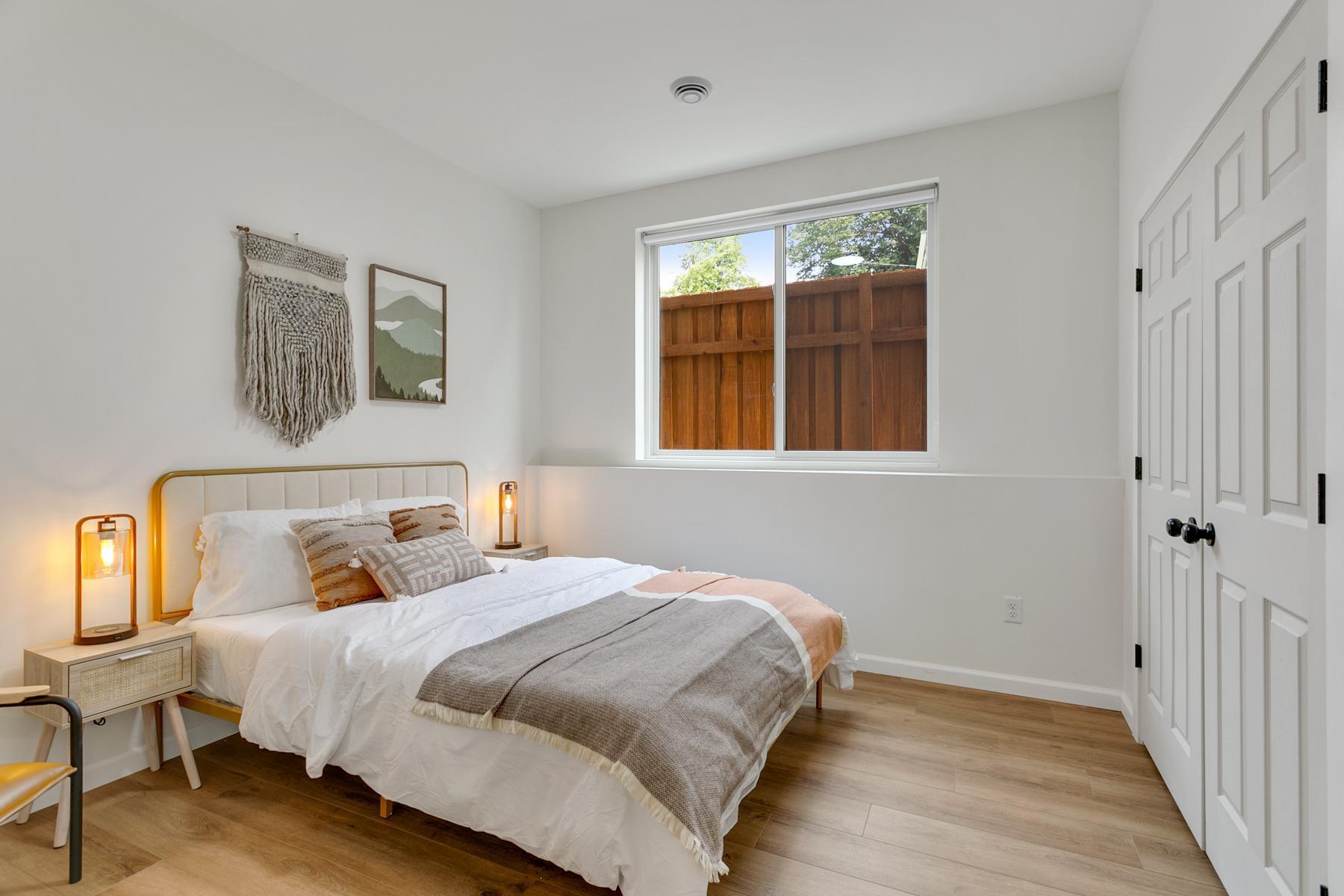 3310 Lyndale Ave S Unit 1 Minneapolis MN_0033.jpg