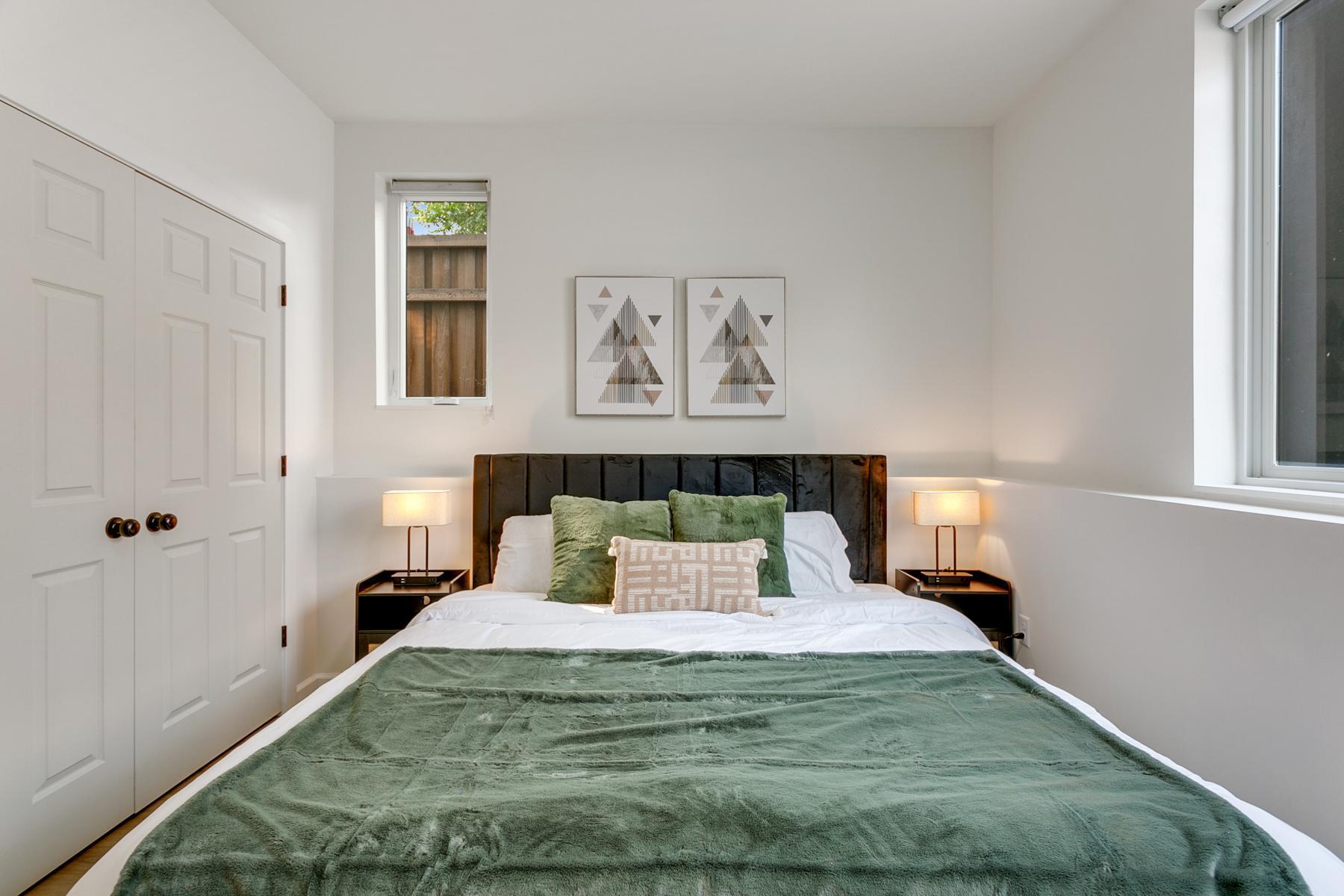 3310 Lyndale Ave S Unit 1 Minneapolis MN_0043.jpg