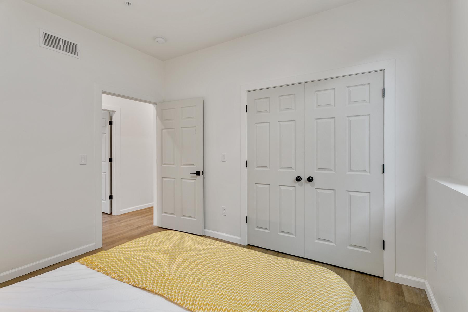 3310 Lyndale Ave S Unit 1 Minneapolis MN_0050.jpg