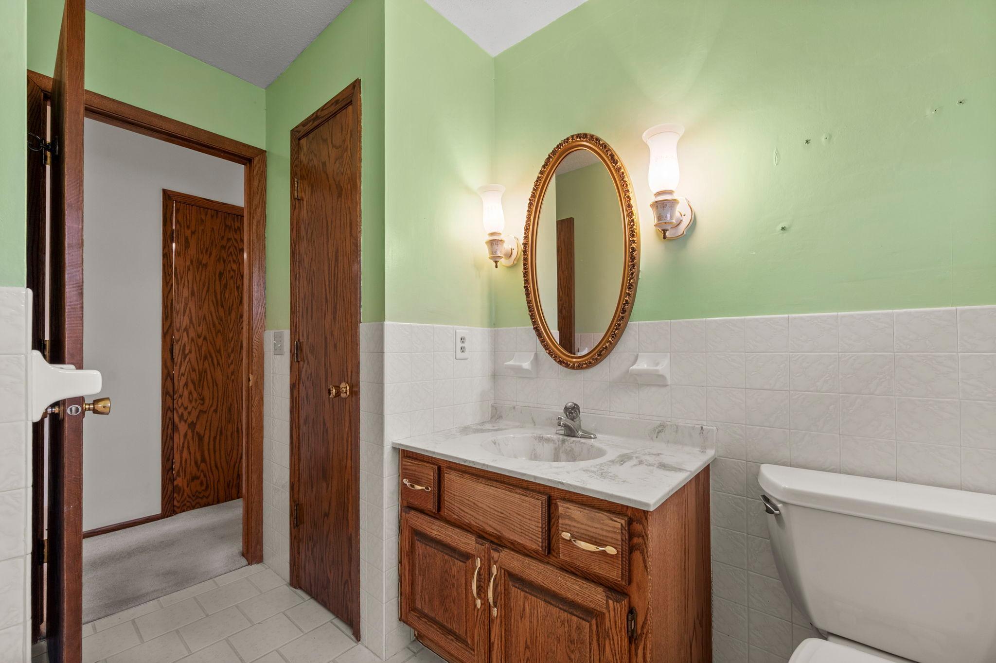 53-web-or-mls-3761 W 230th St-214.jpg