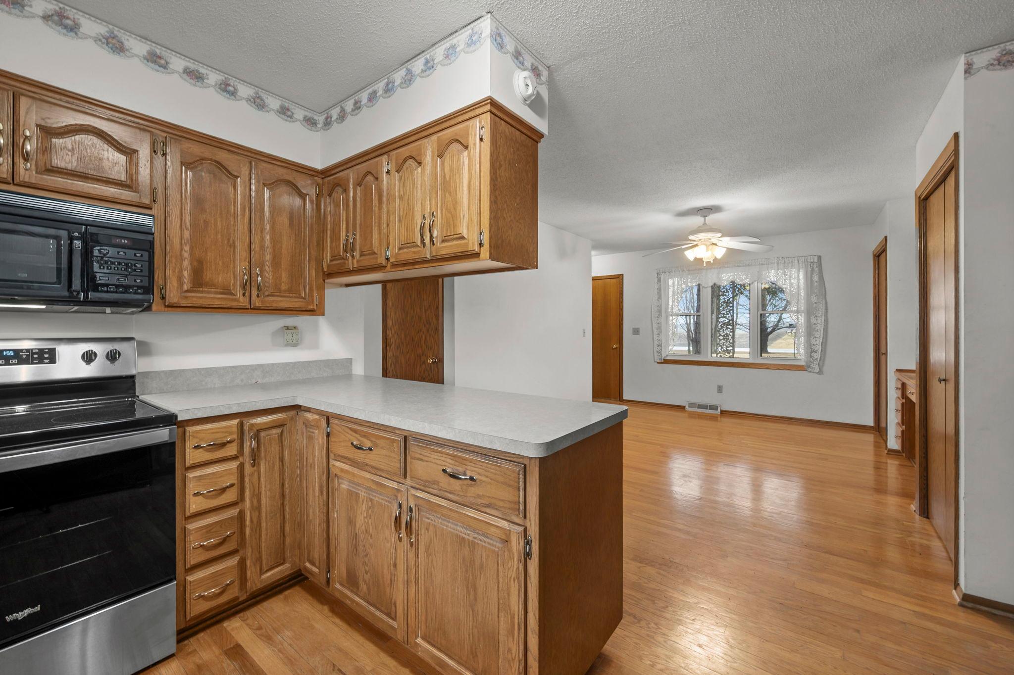 43-web-or-mls-3761 W 230th St-199.jpg