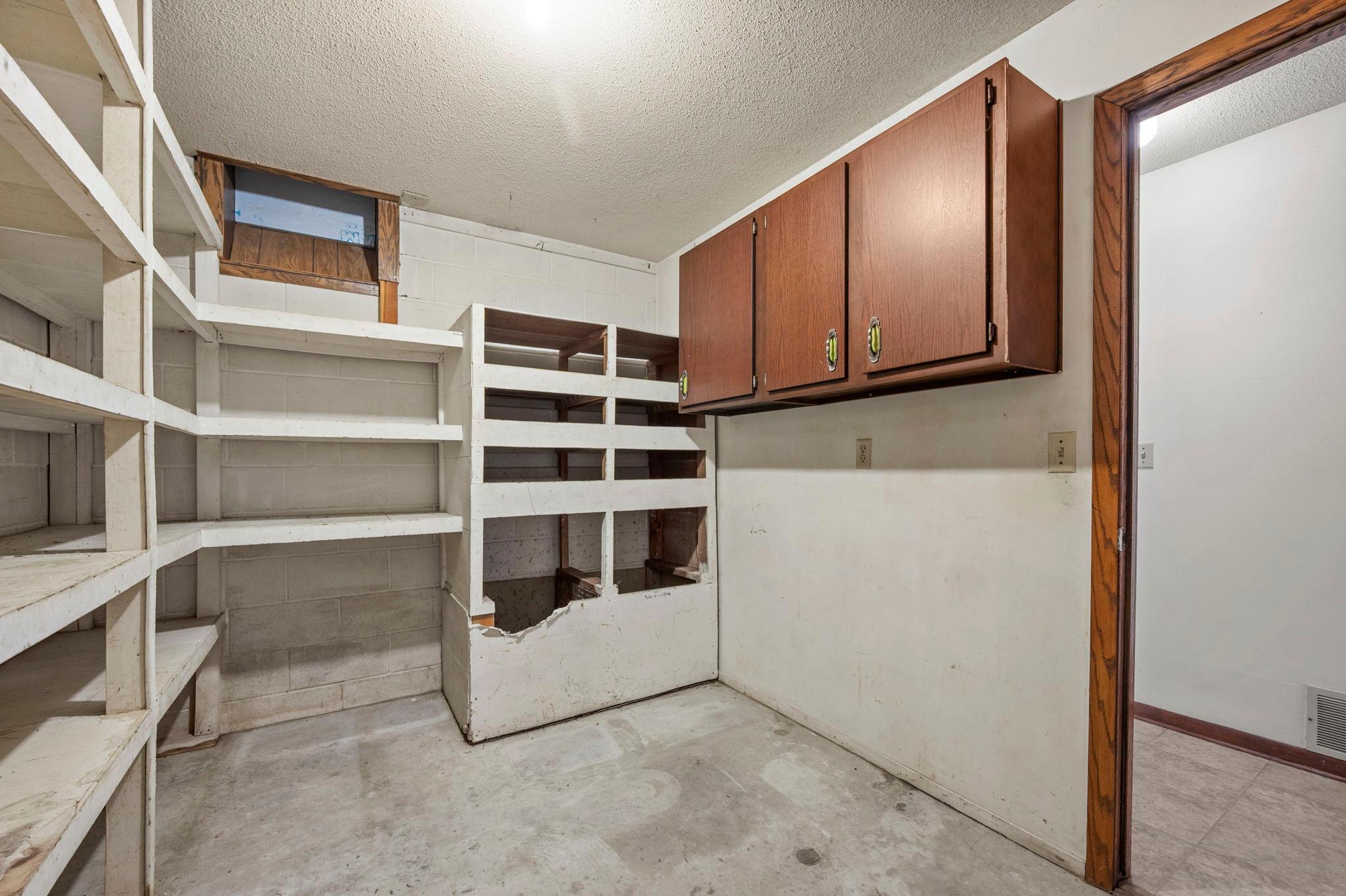 71-web-or-mls-3761 W 230th St-114.jpg