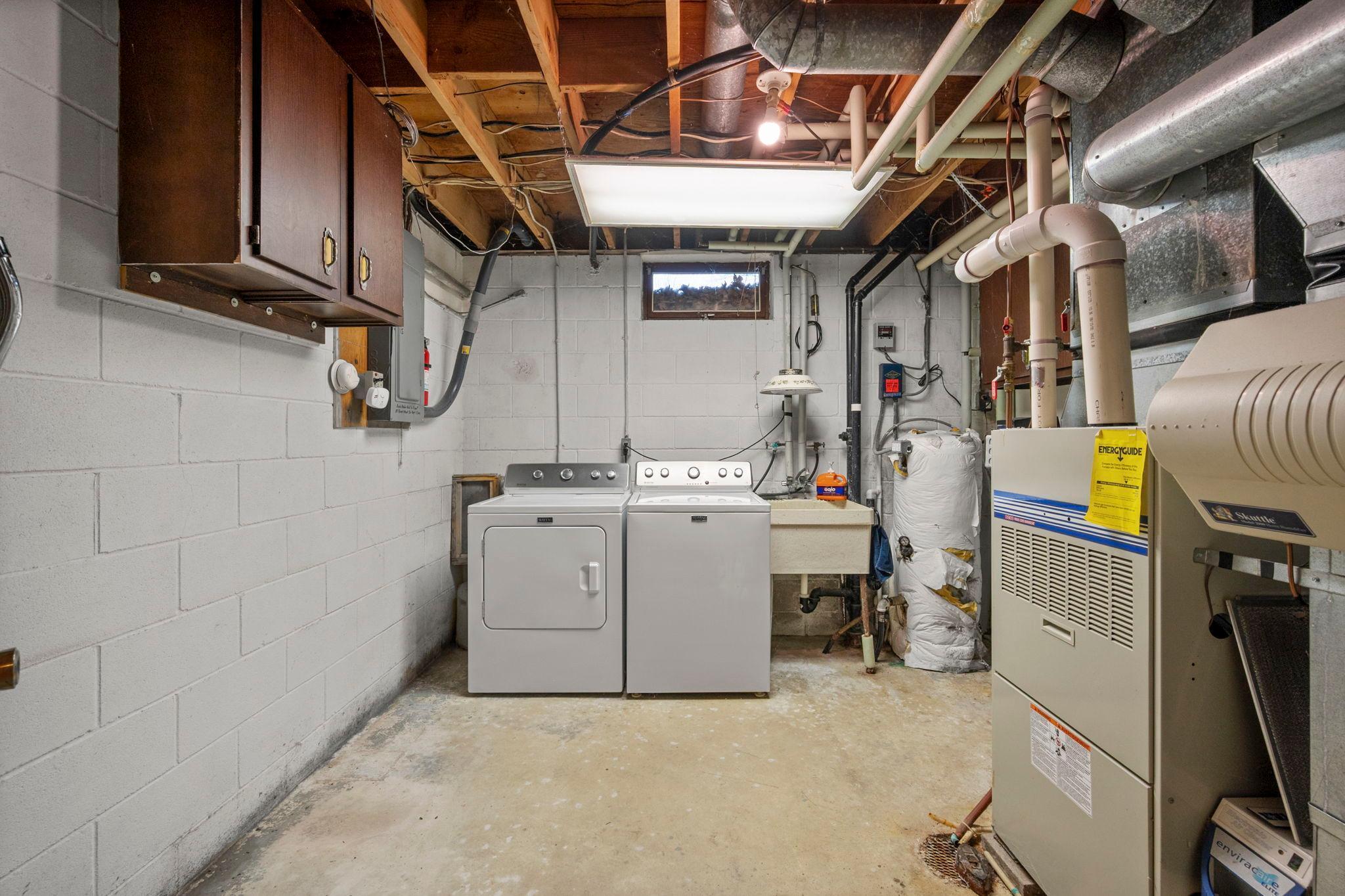 72-web-or-mls-3761 W 230th St-104.jpg