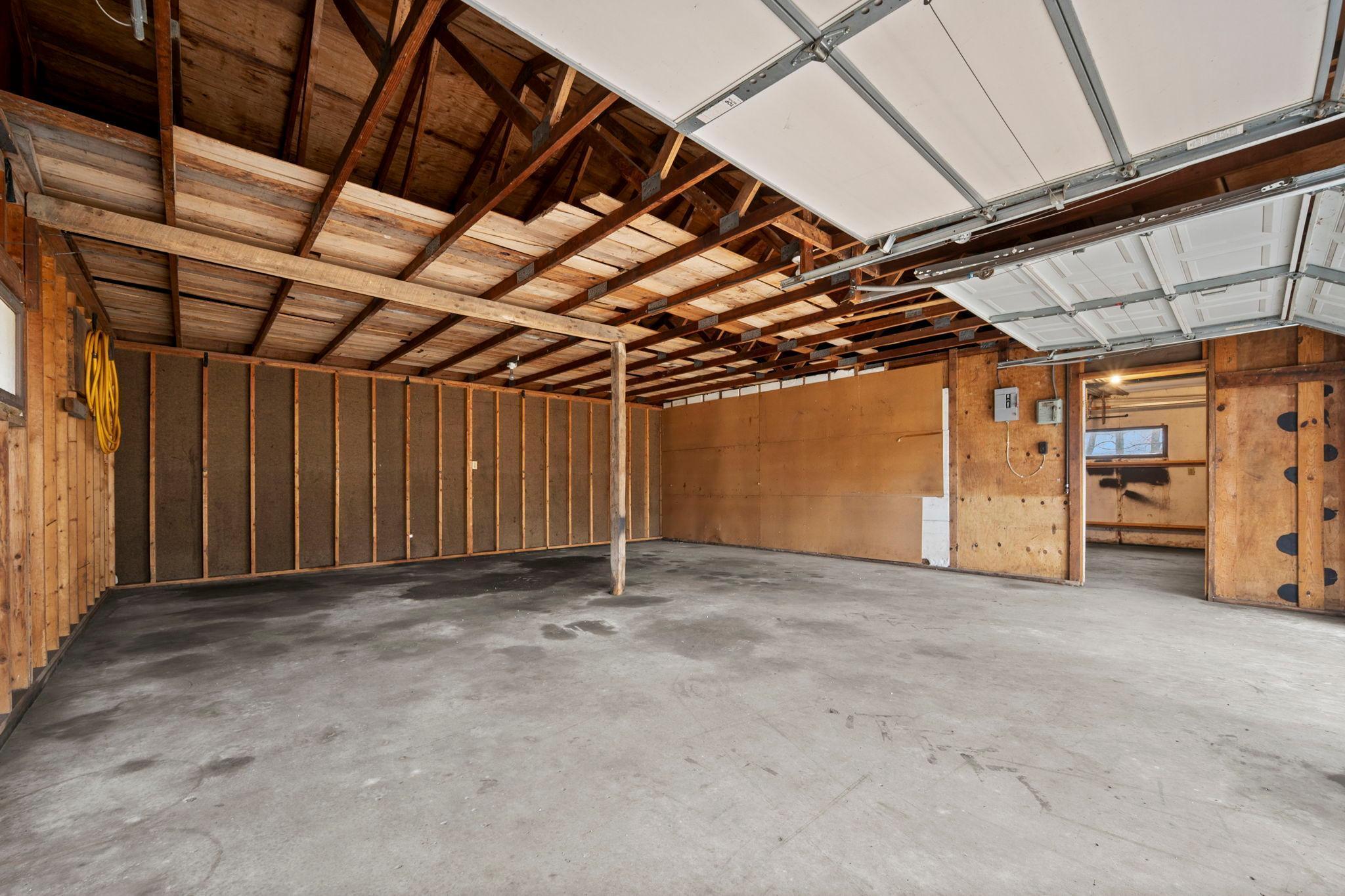 75-web-or-mls-3761 W 230th St-246.jpg