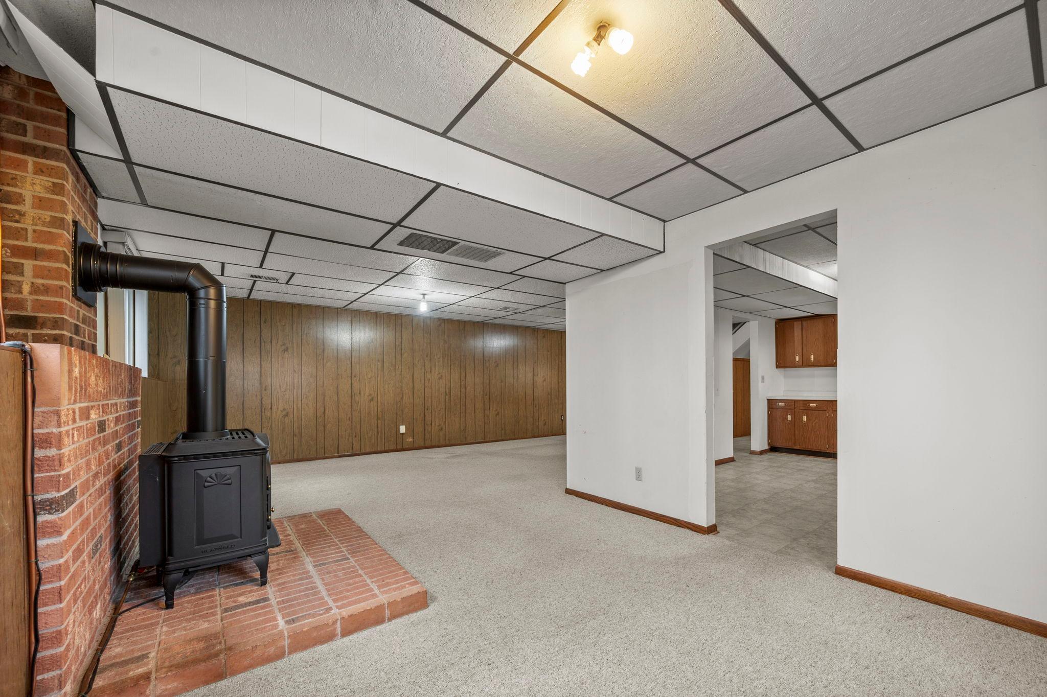 60-web-or-mls-3761 W 230th St-54.jpg